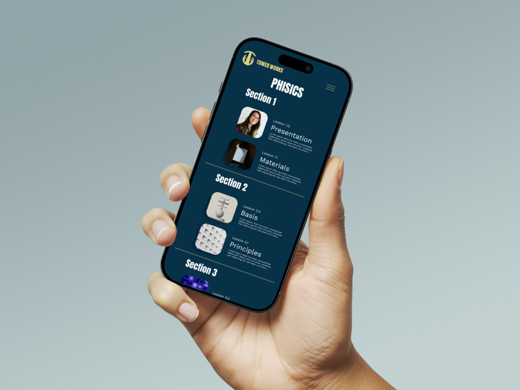 Telefono in cui è presente una lista di lezioni, tenuto in mano da una persona
